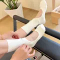 Women's ballet yoga socks pilates non-slip mid tube cotton socks for fitness workout - One Size / White