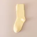 Chaussettes douillettes en polaire corail pour filles, chaussettes thermiques d'hiver. - S (2-4 ans, longueur de pied 12-15 cm) / Jaune