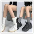 Calze medie da donna alla moda, calze casual sportive e traspiranti per la primavera. - Taglia unica / 3 grigio + 3 bianco