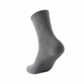 Grey non-slip yoga socks with grip dots, perfect for indoor fitness, pilates and dance sports. - One Size / Dark Gray