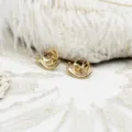 Close-up view of 18K gold plated snail-shaped charm settings for pearl DIY jewelry making - Snail / 11*13.7mm / Gold