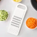 Herramienta multifuncional de rallador y cortador de verduras de cocina para uso doméstico. - Blanco