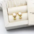 Dettaglio di componenti per orecchini a stella in argento S925 con conchiglia - Paio di Orecchini a Bottone Stella / 11*17.7mm