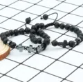 Set van 2 stuks 8mm zwarte lavasteen kralen armbanden met kruisbedels voor yoga - Stijl 5 (Eenvoudige Golfketting)
