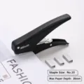Mini grapadora de mano en color negro, compatible con grapas n.º 10, ideal para oficina y hogar. - Negro