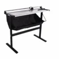 Zware rolsnijder met standaarder, 1300 mm snijbreedte voor professioneel kantoor- en studiogebruik. - Snijlengte 1,3 m) (7 vellen)