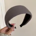 Diadema acolchada gris oscuro minimalista para un efecto de cabeza alta - Gris