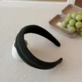 Elegant dark green ribbed wide headband with a minimalist high-top design for women - Green