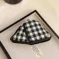 Serre-tête élégant en tissu à carreaux noir et blanc avec détail de nœud vintage - Pince Triangle Grand Plaid / 13.5cm / Grands Carreaux Noir et Blanc