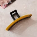 Grande pince à cheveux élégante en velours jaune moutarde de style coréen pour femmes - Jaune