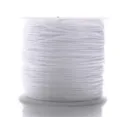 Primer plano de la bobina de cordón blanco, vista detallada del hilo de jade de 0.8mm para joyas. - Blanco