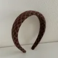 Serre-tête rembourré de style vintage pour femmes avec motif à carreaux rouge et vert - Style Sommet Cranial Haut Marron Rouge