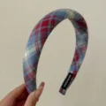 Élégant serre-tête rembourré vintage à carreaux bleu et rouge pour effet de volume - Style Sommet Cranial Haut Plaid Rouge et Bleu