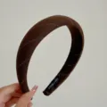Serre-tête rembourré marron à fines rayures rétro pour un look haut de gamme - Style Haut de Forme Rayé Café