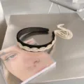 Vintage Samthaarreif in Schwarz mit geflochtenen Strasssteinen und langen Fransen - Gedreht Gold
