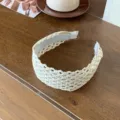 Serre-tête large en paille tressée à la main beige pour un style de vacances d'été - Abricot Ajouré