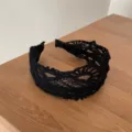 Serre-tête large en dentelle noire tressée nouée accessoire de coiffure élégant - Tissage en Tissu Ajouré Noir