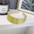 Elegante cerchietto largo in raso verde lime dal design minimalista per donne - Stile Bordo Largo di Raso Parte Superiore Cranica Alta / Giallo brillante