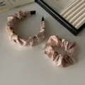 Diadema de satén champán con diamantes de imitación brillantes y conjunto de coletero - Conjunto de 2 Piezas (Diadema + Coletero) / Rosa