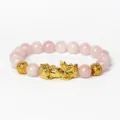 Bracelet de perles en quartz rose avec charm pixiu doré et perles gravées pour la chance. - Quartz Rose 15