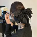 Élégante grande pince à cheveux avec nœud à pois noirs et charmants pendentifs dorés - Attache-queue à Pois / Noir