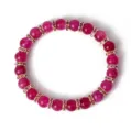 Detailansicht des roten 8mm Perlenarmbands mit funkelnden Strass Metall-Zwischenringen. - Rot