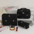Three-piece black quilted cotton makeup bag set with pink bow embroidery detail - Bowknot Style / Large (24x16x16cm) / Black
