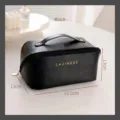 Premium-Kosmetiktasche aus schwarzem PU-Leder, Kissenform, Maße 23,5 x 13 x 13 cm - Einzelner Reißverschluss Stil / Schwarz