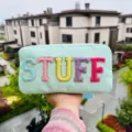 Trousse de maquillage premium en nylon vert menthe avec écussons STUFF colorés en chenille - Vert clair