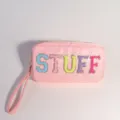 Pochette rose en nylon avec écussons STUFF colorés en chenille et dragonne - Avec Dragonne / Rose foncé