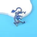 Vintage chinesische Drachenbrosche in Blau und Gold für das Sternzeichenjahr 2024 - Tiefblauer Emaille-Drache (230720-1)