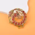 Eleganter goldener chinesischer Drachen-Anstecknadel mit roten Kristallen für Mäntel - Runder Roter Strass Goldener Drache (230720-1)