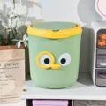 Süßer Tischmülleimer mit Deckel, kleiner grüner Mülleimer für Schreibtisch, Büro und Schlafzimmer. - Grün