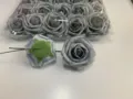 Graue PE Schaumstoff Rosenblueten fuer Valentinstag Bogen DIY Strauss handgemachte Blumen. - Gefärbtes Graublau