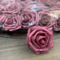 Verlaufende PE-Schaum Rosenblüten für romantische Handsträuße und Hochzeitsbögen. - Gefärbtes Altrosa