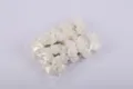 Teste di rose artificiali in schiuma bianca con glitter, perfette per bouquet e decorazioni floreali DIY. - Bianco