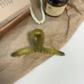 Elegante große Haarspange in mattem Olivgrün für Damen, klassisches Vintage-Haar-Accessoire - Kreuz Dunkelteegrün