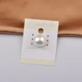 Eleganter weißer Perlen-Magnetbrosche-Pin für Kleidung und Hidschab-Styling geeignet - Runder Stil / Runde Perle