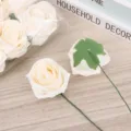 Flores artificiales de rosas de espuma PE con tallos verdes para ramos hechos a mano. - Crema