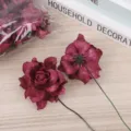 Burgunderrote künstliche Schaumstoff-Blütenköpfe für DIY-Blumensträuße und Hochzeitsdekoration - Fuchsia