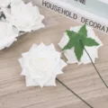 Witte PE schuim rozenkoppen met groene bladeren voor DIY boeket geschenkdoos decoratie SKU - Puur wit