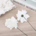 Weisse künstliche PE-Schaumstoff-Gardenienblütenköpfe mit Stielen für DIY-Blumensträuße. - Reinweiß