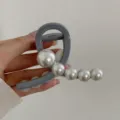 Pince à cheveux élégante gris moyen ornée de perles d'imitation blanches pour femmes - Bleu Brume