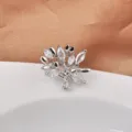 Elegante broche de plata en forma de árbol con cristales brillantes de talla marquesa - Forma de árbol / Estilo 03 Plateado