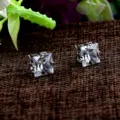 Elegante quadratische Magnetohrringe mit klarem Zirkonia und Silberbeschichtung - Quadratischer Magnetischer Stil / 7mm / Weiß