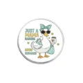 Runder Emaille-Pin mit Enten-Motiv und dem Spruch 'Just a mama raising good humans'. - Runde Entenmutter (YP4636)