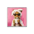 Schicke quadratische Brosche mit stilvollem Leoparden und Sonnenbrille auf pinkem Grund - Quadratischer Stil (ZP3888) / 3x3cm