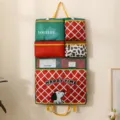 Organisateur de rangement suspendu de voyage 7 en 1 avec plusieurs compartiments et design mignon. - Chien Pomme Rouge