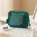 Pochette de maquillage en filet vert foncé, trousse de toilette zippée portable et pratique. - Mini sac cube / Vert forêt
