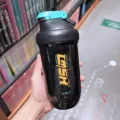 Bouteille shaker de sport en plastique portable pour fitness, grande tasse à boire. - 630ml / Noir